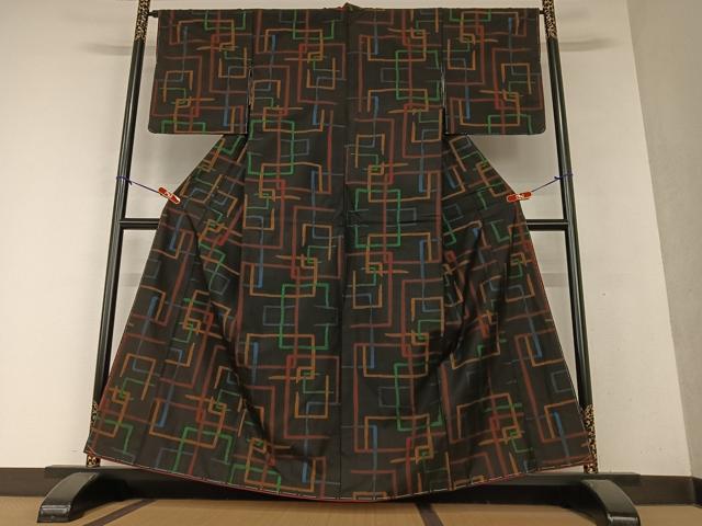 平和屋着物●本場大島紬 一元７マルキ 幾何学文様 黒地 正絹 逸品 AAAY0178zg
