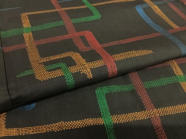 平和屋着物●本場大島紬 一元７マルキ 幾何学文様 黒地 正絹 逸品 AAAY0178zg