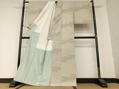 平和屋着物●本塩沢 110亀甲 エ霞文 正絹 逸品 AAAY0256zg