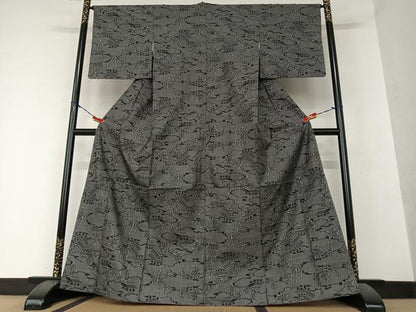 平和屋着物●本場大島紬　一元絣　風景文　黒地　西武百貨店扱い　正絹　逸品　AAAY0267zg