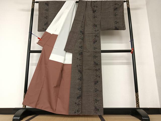 平和屋着物●本場大島紬 泥染め カタス7マルキ 草花文 正絹 逸品 AAAY0268zg