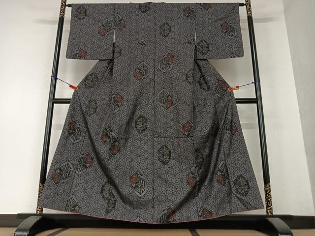平和屋着物●本場大島紬　一元絣　松竹梅麻の葉文様　正絹　逸品　AAAY0269zg