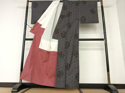 平和屋着物●本場大島紬　一元絣　松竹梅麻の葉文様　正絹　逸品　AAAY0269zg