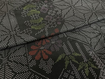 平和屋着物●本場大島紬　一元絣　松竹梅麻の葉文様　正絹　逸品　AAAY0269zg