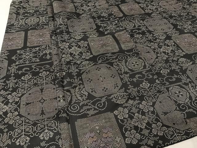 平和屋着物●本場大島紬 一元絣 更紗花文 黒地 正絹 逸品 AAAY1521np