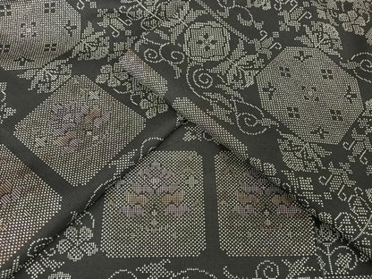 平和屋着物●本場大島紬 一元絣 更紗花文 黒地 正絹 逸品 AAAY1521np