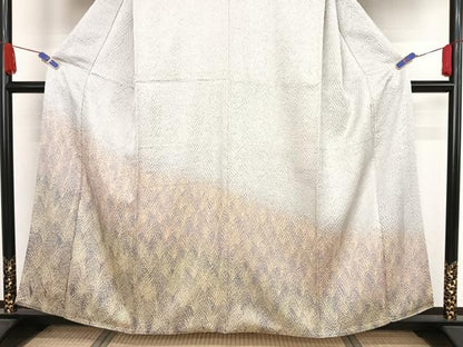 平和屋着物●名門　藤娘きぬたや　杢目絞り　訪問着　草木文　ますいわ屋扱い　正絹　逸品　AAAY1570np