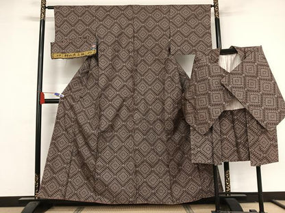 平和屋着物●本場村山大島紬　アンサンブル　菱文　反端付き　正絹　逸品　未使用　AAAY1577np
