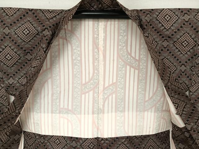 平和屋着物●本場村山大島紬　アンサンブル　菱文　反端付き　正絹　逸品　未使用　AAAY1577np