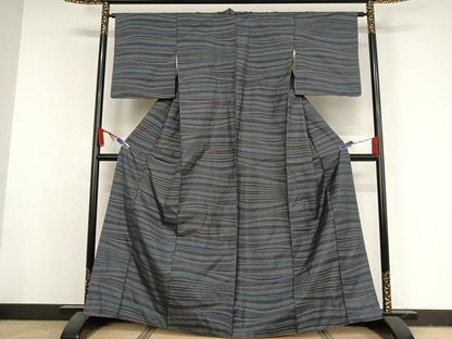 平和屋着物●本場大島紬　カタス7マルキ　変わり縞　鈴乃屋扱い　正絹　逸品　AAAY1626np