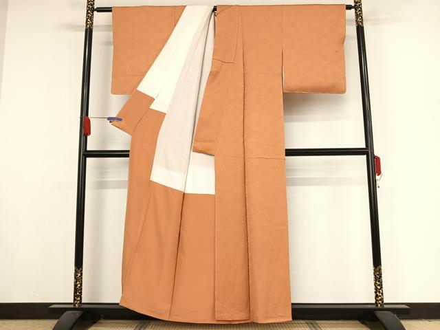 平和屋着物●上質な色無地 花菱地紋 赤朽葉色 正絹 逸品 未使用 AAAY1777np