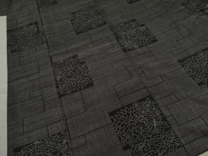 平和屋着物●本場大島紬　一元絣　色紙重ね花文　黒地　正絹　逸品　AAAY1880ck