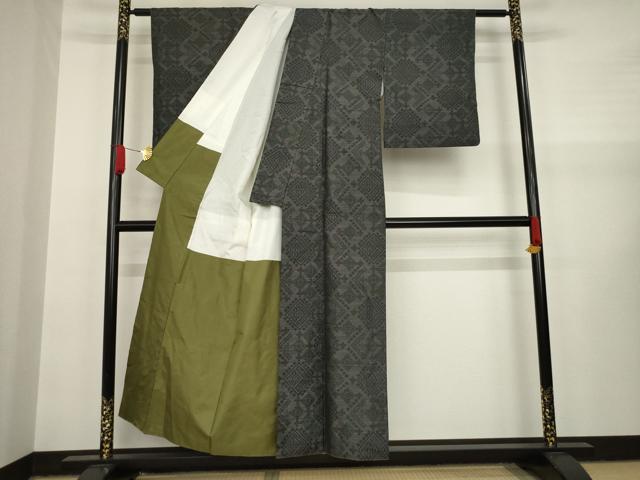 平和屋着物●本場大島紬 花菱文 正絹 逸品 AAAY1894ck