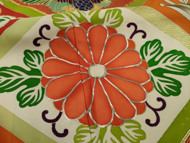 平和屋着物●豪華振袖　駒刺繍　向かい鶴花菱文　黒地　金彩　正絹　逸品　AAAY1920ck