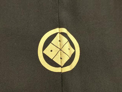 平和屋着物[]七五三　男の子　5歳　羽織・行灯袴・小物セット　鷹　地紙兜文　金銀彩　逸品　AAAY2434ja