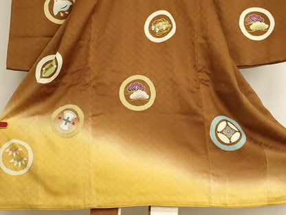 平和屋着物[]お宮参り　男の子　祝着　産着　初着　のしめ　駒刺繍　吉祥花文　金彩　正絹　逸品　AAAY2871ja