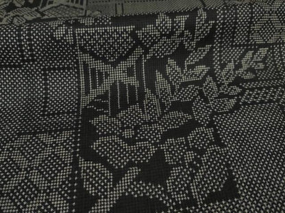 平和屋着物●本場大島紬 一元絣 色紙重ね花文 黒地 正絹 逸品 AAAY4691ck