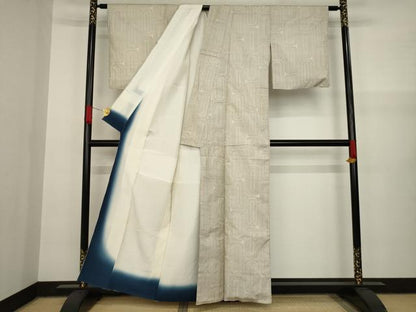 平和屋着物●本場大島紬 白大島 一元絣 幾何学文様 正絹 逸品 AAAY4763ck