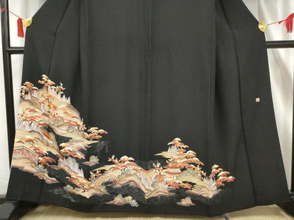 平和屋着物■豪華黒留袖　作家物　風景松文　金彩　正絹　逸品　AAAY5541gw