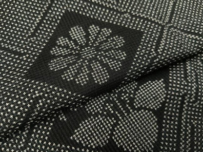 平和屋着物●本場大島紬　一元絣　花菱文　正絹　逸品　AAAY5949ph