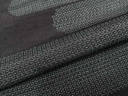 平和屋着物●結城紬　80亀甲　エ霞文　正絹　逸品　未使用　AAAY5977ph