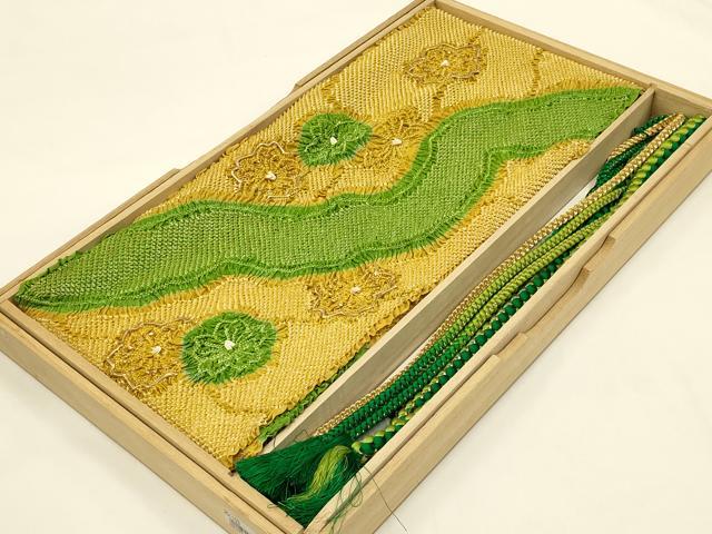 平和屋着物●和装小物　振袖用帯締め・帯揚げセット　夢二浪漫　総絞り　舞花文　金糸　金彩　逸品　AAAY6137ay