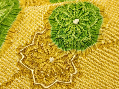 平和屋着物●和装小物　振袖用帯締め・帯揚げセット　夢二浪漫　総絞り　舞花文　金糸　金彩　逸品　AAAY6137ay