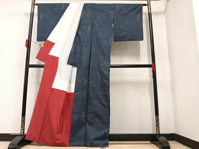 平和屋着物●本場大島紬 カタス9マルキ 群れ鶴文 正絹 逸品 AAAY6352ph