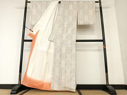 平和屋着物●本場大島紬 白大島 一元絣 幾何学文様 正絹 逸品 AAAY6525zg