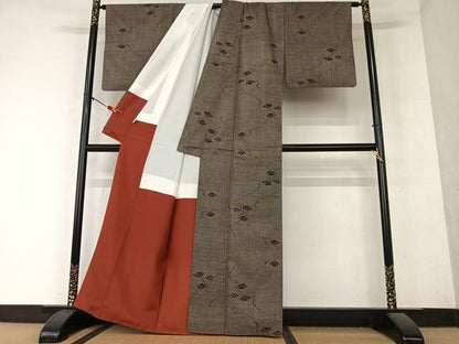 平和屋着物●本場大島紬 泥染め カタス9マルキ 舞花文 正絹 逸品 AAAY6540zg