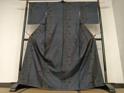 平和屋着物●本場大島紬 カタス7マルキ 色紙重ね花文 正絹 逸品 AAAY6610zg