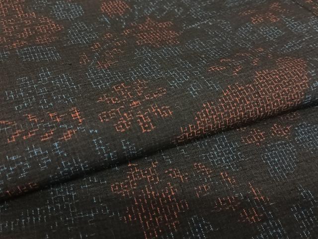 平和屋着物●本場結城紬　重要無形文化財　80亀甲　草花文　正絹　逸品　AAAY6634zg