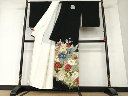 平和屋着物●豪華黒留袖 友禅 作家物 刺繍 孔雀花文 暈し染め 金彩 正絹 逸品 未使用 AAAY6658zg