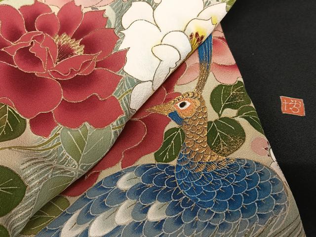 平和屋着物●豪華黒留袖 友禅 作家物 刺繍 孔雀花文 暈し染め 金彩 正絹 逸品 未使用 AAAY6658zg