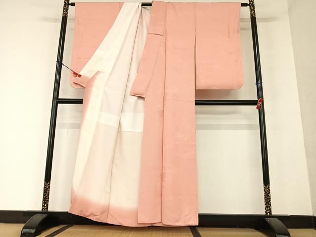 平和屋着物●上質な色無地 風景舞葉地紋 甚三紅色 正絹 逸品 AAAY6663zg