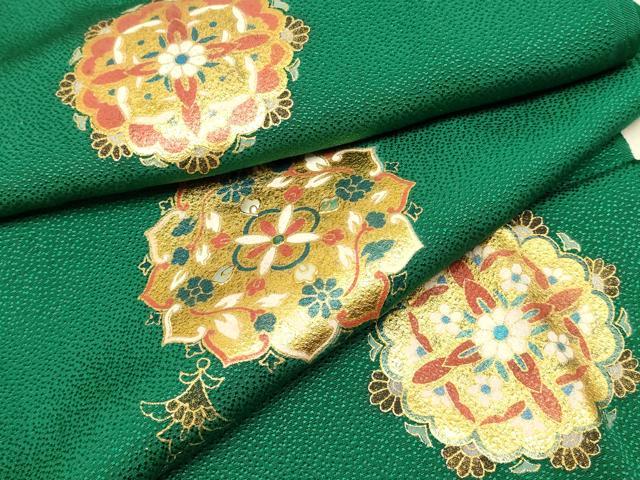 平和屋着物●螺鈿作家 藤本隆士 和装小物 振袖用帯締め・帯揚げセット 更紗花文 金糸 金彩 撚り房 正絹 逸品 未使用 AAAY7095ay