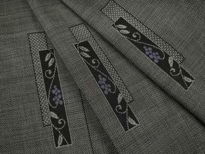 平和屋着物●本場大島紬 カタス9マルキ 短冊葡萄唐草文 黒地 正絹 逸品 AAAY7383ck