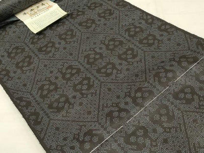平和屋着物＊夏物　石川県指定無形文化財　能登上布　本麻手織上布　反物　幾何学模様　谷三郎謹製　着尺　逸品　未使用　AAAY8067ay