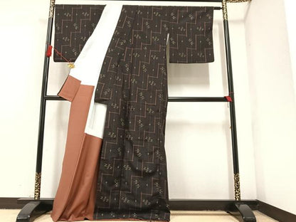 平和屋着物●上質な紬　琉球絣文様　正絹　逸品　AAAY8661ph