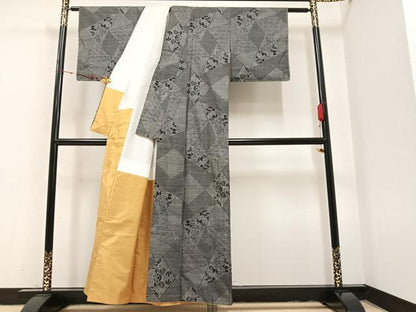 平和屋着物●本場大島紬 カタス9マルキ 草花文 正絹 逸品 AAAY8951ph