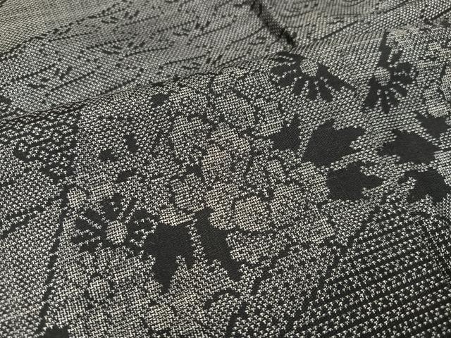 平和屋着物●本場大島紬 カタス9マルキ 草花文 正絹 逸品 AAAY8951ph