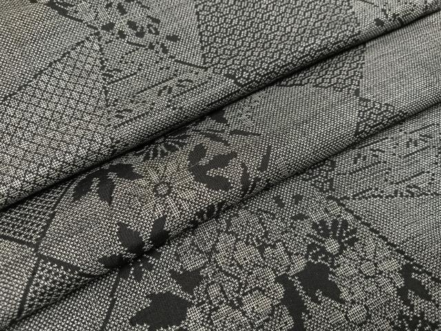 平和屋着物●本場大島紬 カタス9マルキ 草花文 正絹 逸品 AAAY8951ph