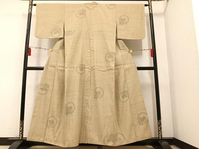 平和屋着物●本場結城紬　重要無形文化財　100亀甲　飛び亀甲柄　舞葉文　榛色地　正絹　逸品　AAAY8958ph　
