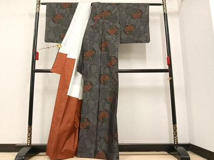 平和屋着物●本場大島紬　草花亀甲文　正絹　逸品　AAAY8961ph