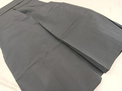 平和屋着物●男性　人間国宝　甲田綏郎　精好仙台平　馬乗り袴　縞　正絹　逸品　AAAY8989ph