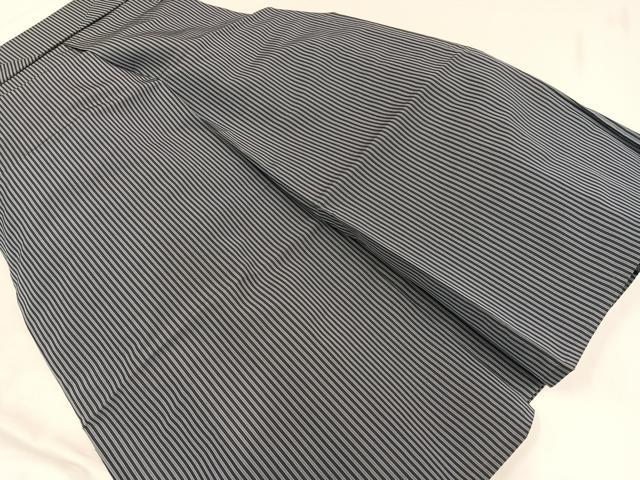 平和屋着物●男性　人間国宝　甲田綏郎　精好仙台平　馬乗り袴　縞　正絹　逸品　AAAY8989ph