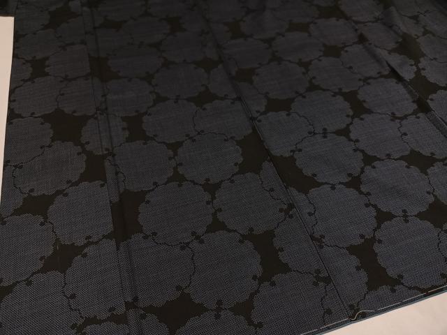 平和屋着物●本場大島紬　古代泥染め　カタス7マルキ　雪輪　福章　伝統工芸士・米田元七作　証紙付き　正絹　逸品　未使用　AAAY8992ph