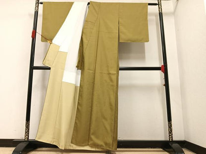 平和屋着物●上質な色無地 唐草地紋 桑染色 正絹 逸品 AAAY8997ph