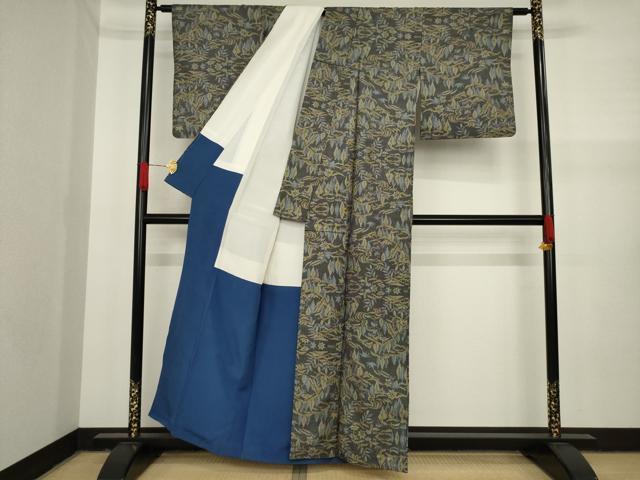 平和屋着物●本場大島紬　一元絣　樹林風景文　黒地　正絹　逸品　AAAY9059ck