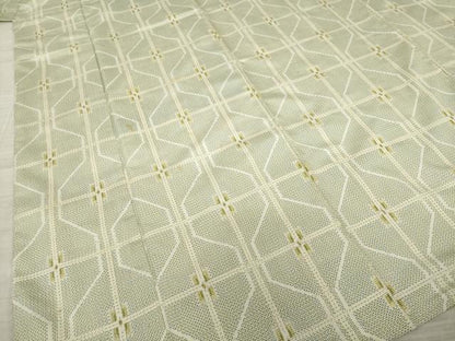 平和屋着物●本場大島紬　白大島　亀甲文　正絹　逸品　AAAY9068ck